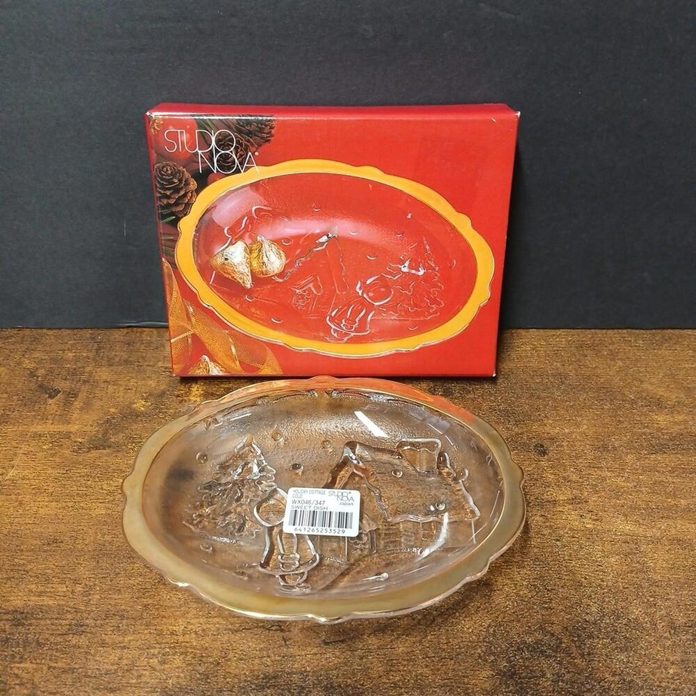 Studio Nova Holiday Cottage 6" Sweet Dish, NOB